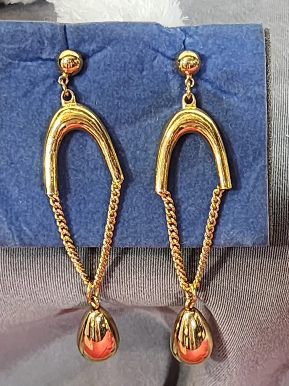 Avon vintage gold